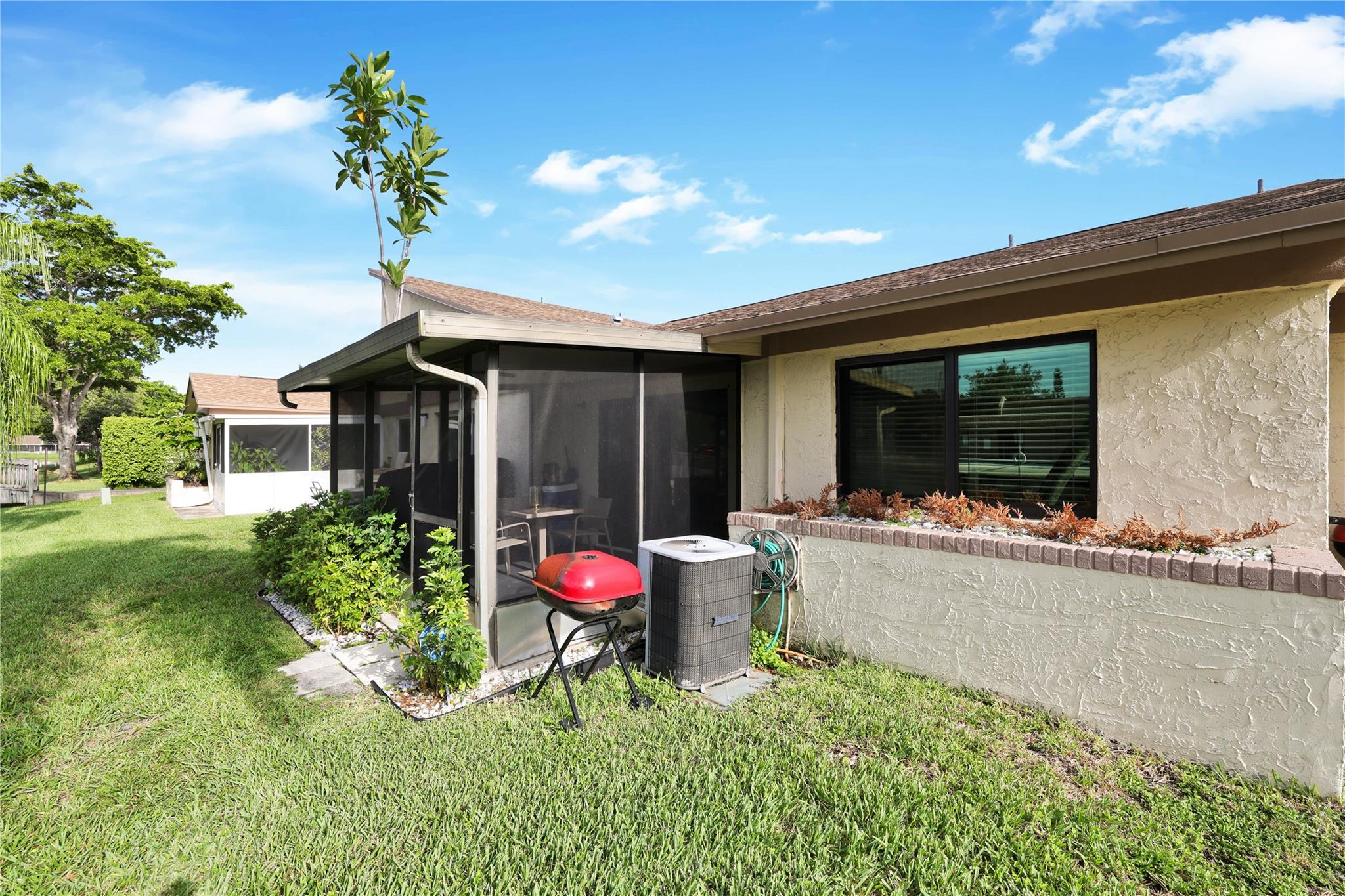 COUNTRY SQUIRE TOWNHOMES - Residential