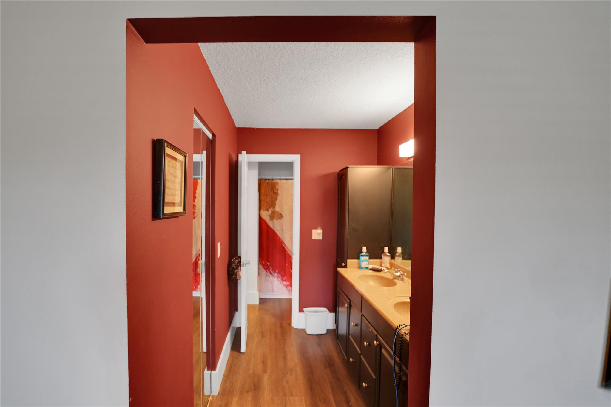 COUNTRY SQUIRE TOWNHOMES - Residential