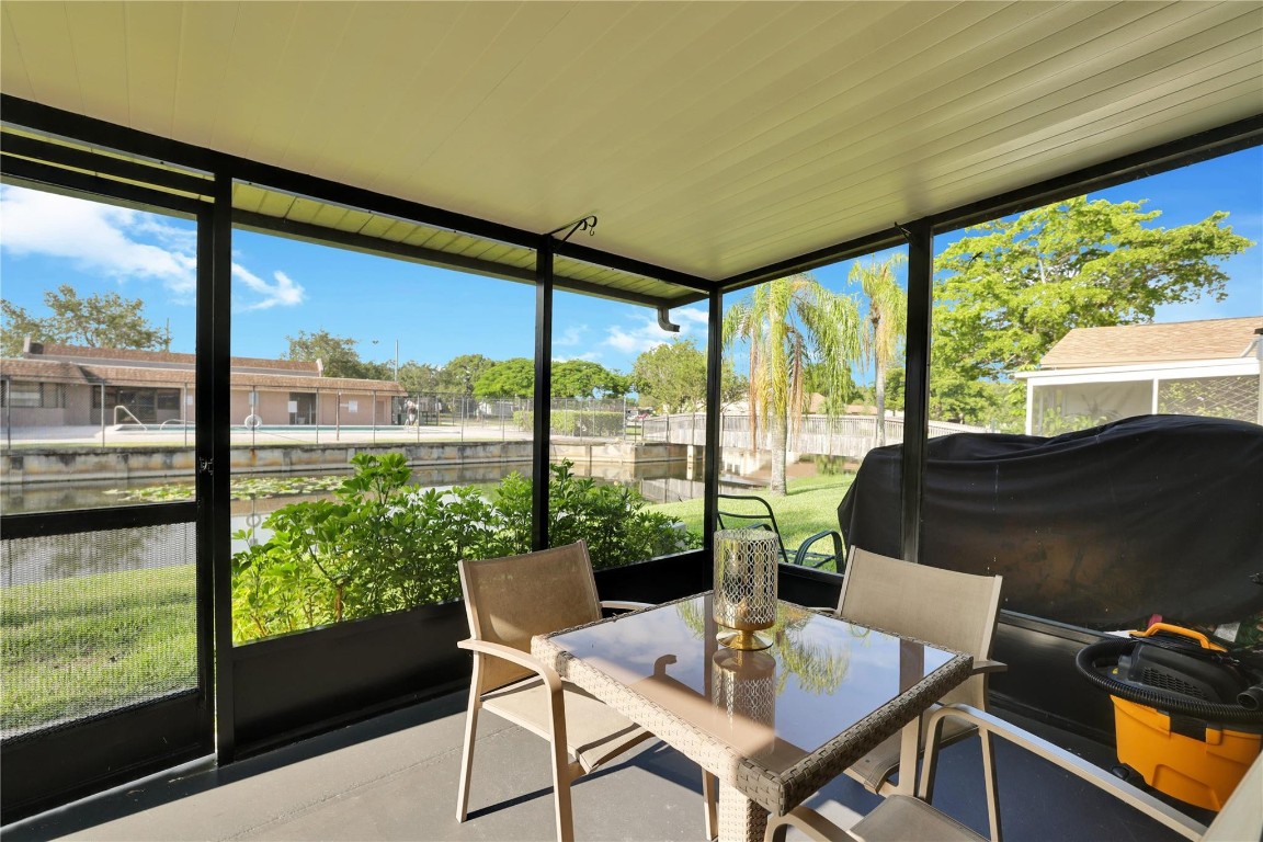 COUNTRY SQUIRE TOWNHOMES - Residential