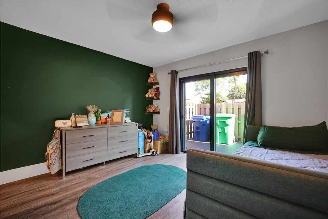 COUNTRY SQUIRE TOWNHOMES - Residential