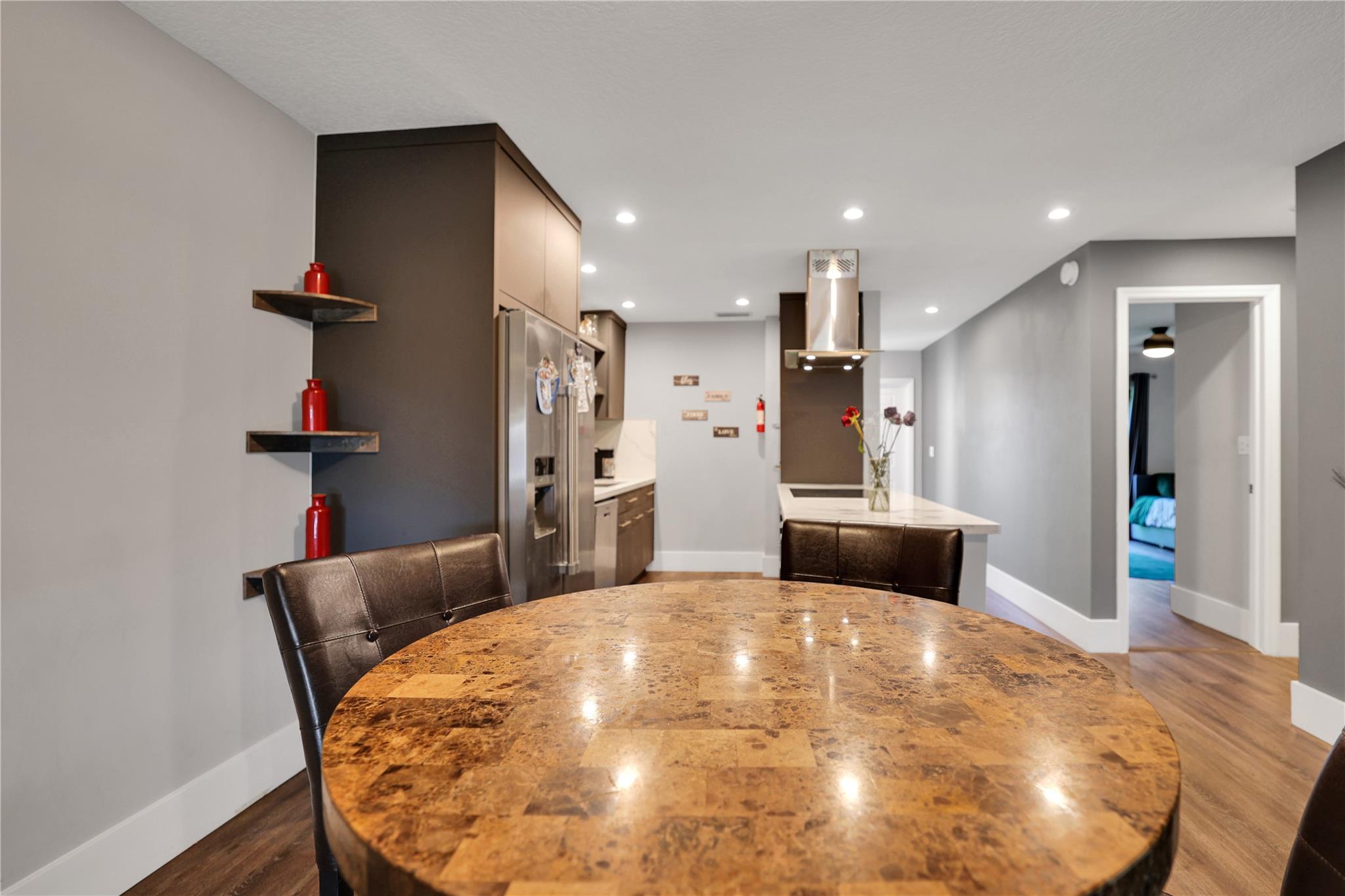 COUNTRY SQUIRE TOWNHOMES - Residential