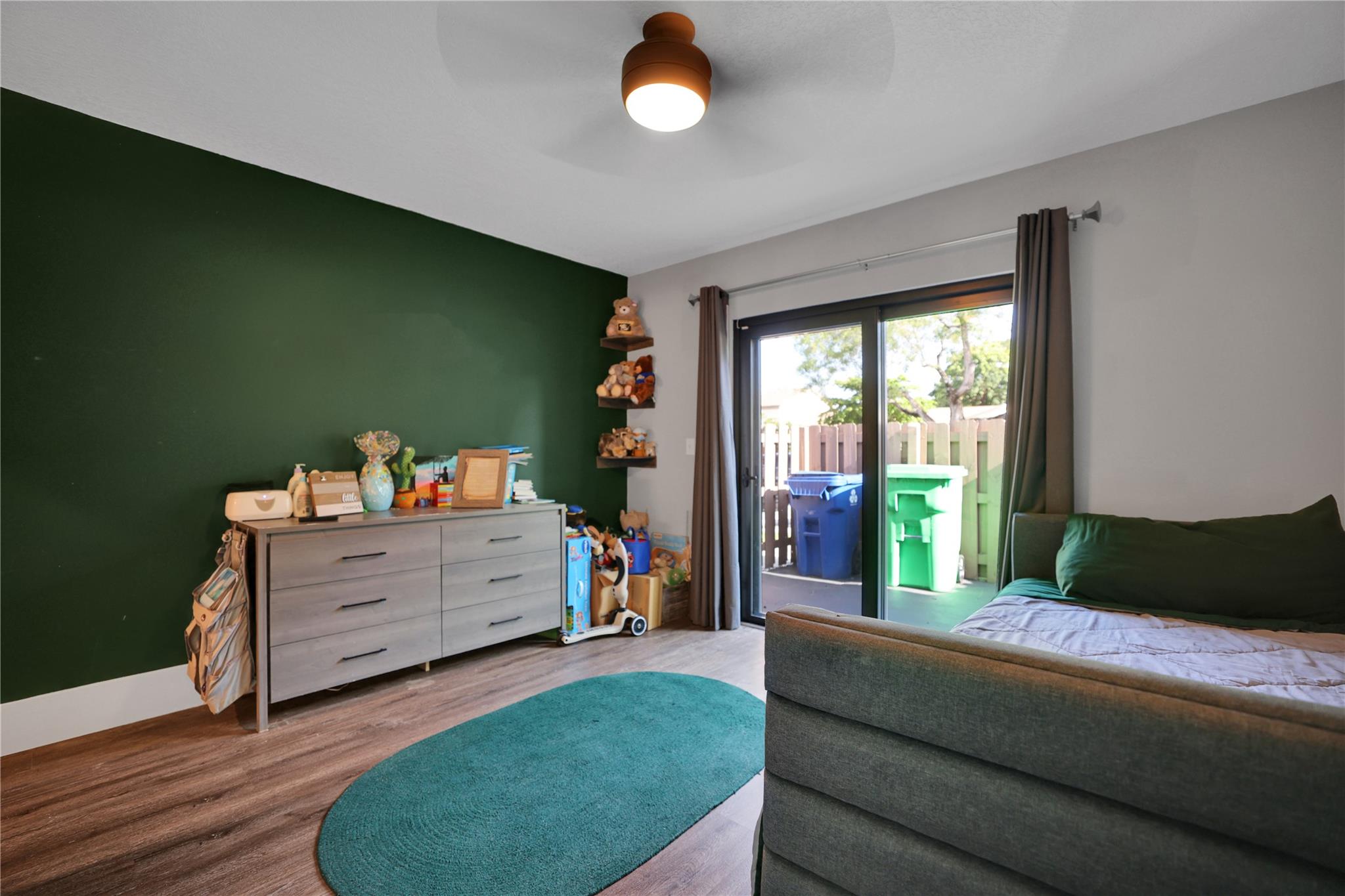 COUNTRY SQUIRE TOWNHOMES - Residential