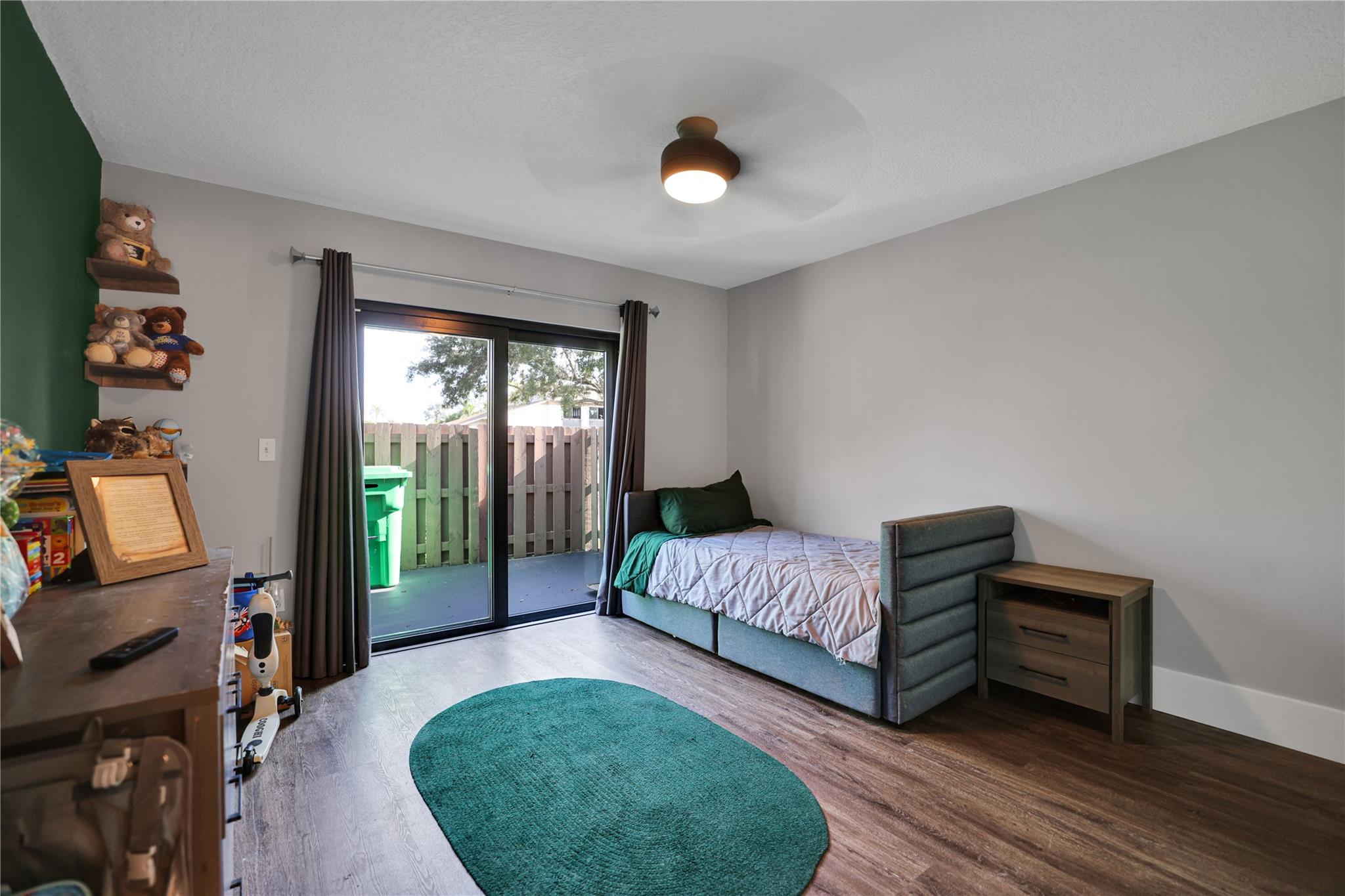 COUNTRY SQUIRE TOWNHOMES - Residential