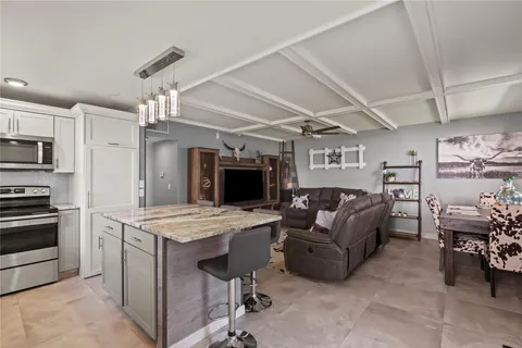 352 Saxony Trail Unit 352, Delray Beach, FL MLS: F10426025
