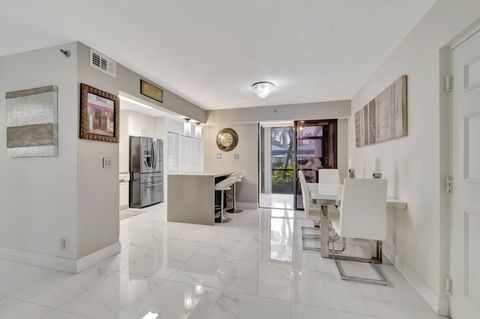 Condominium in Boca Raton FL 7564 Regency Lake Drive Dr 10.jpg