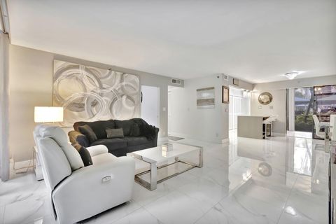 Condominium in Boca Raton FL 7564 Regency Lake Drive Dr 5.jpg