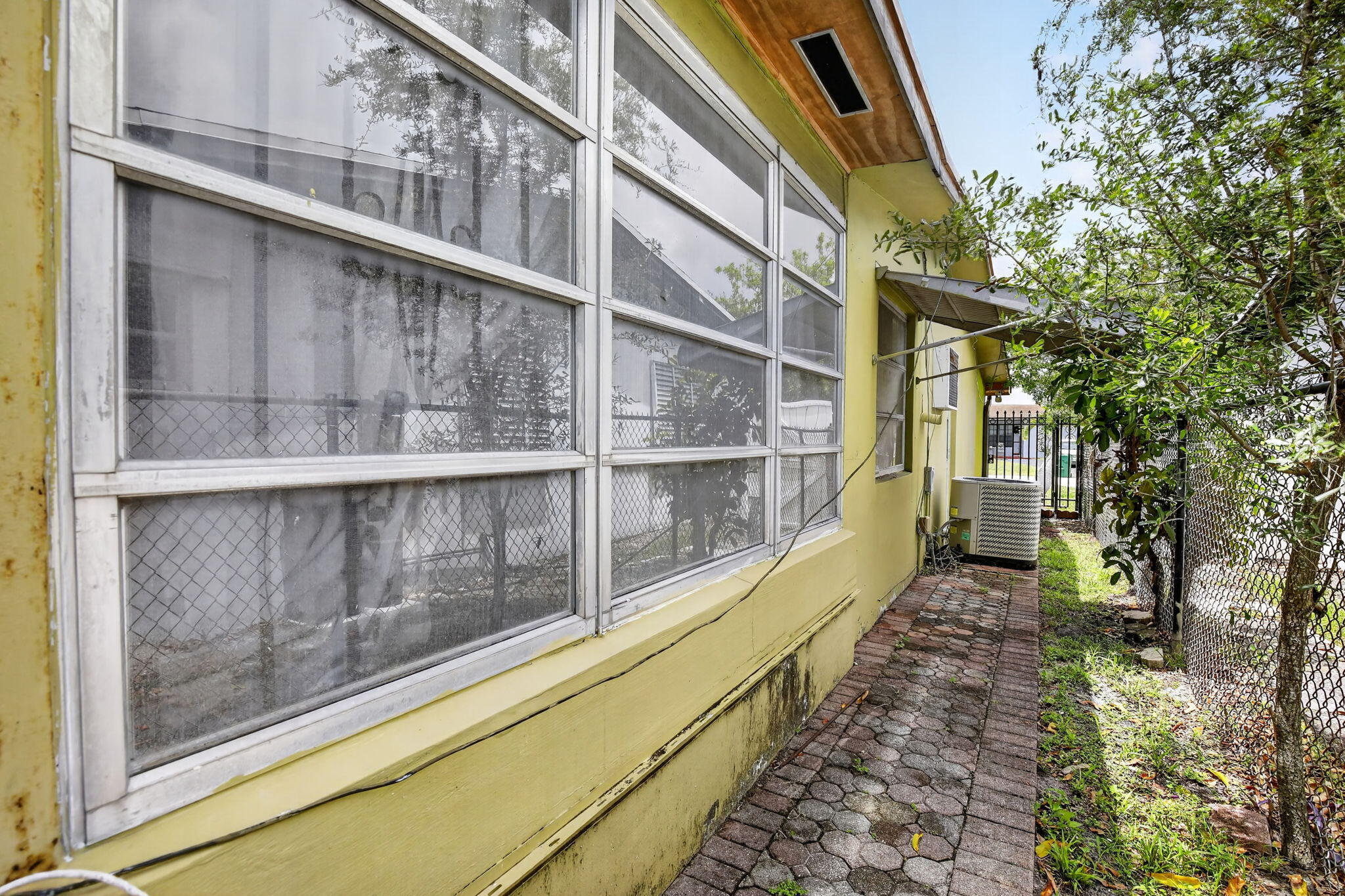 MIRAMAR ISLES SEC 5 - Residential