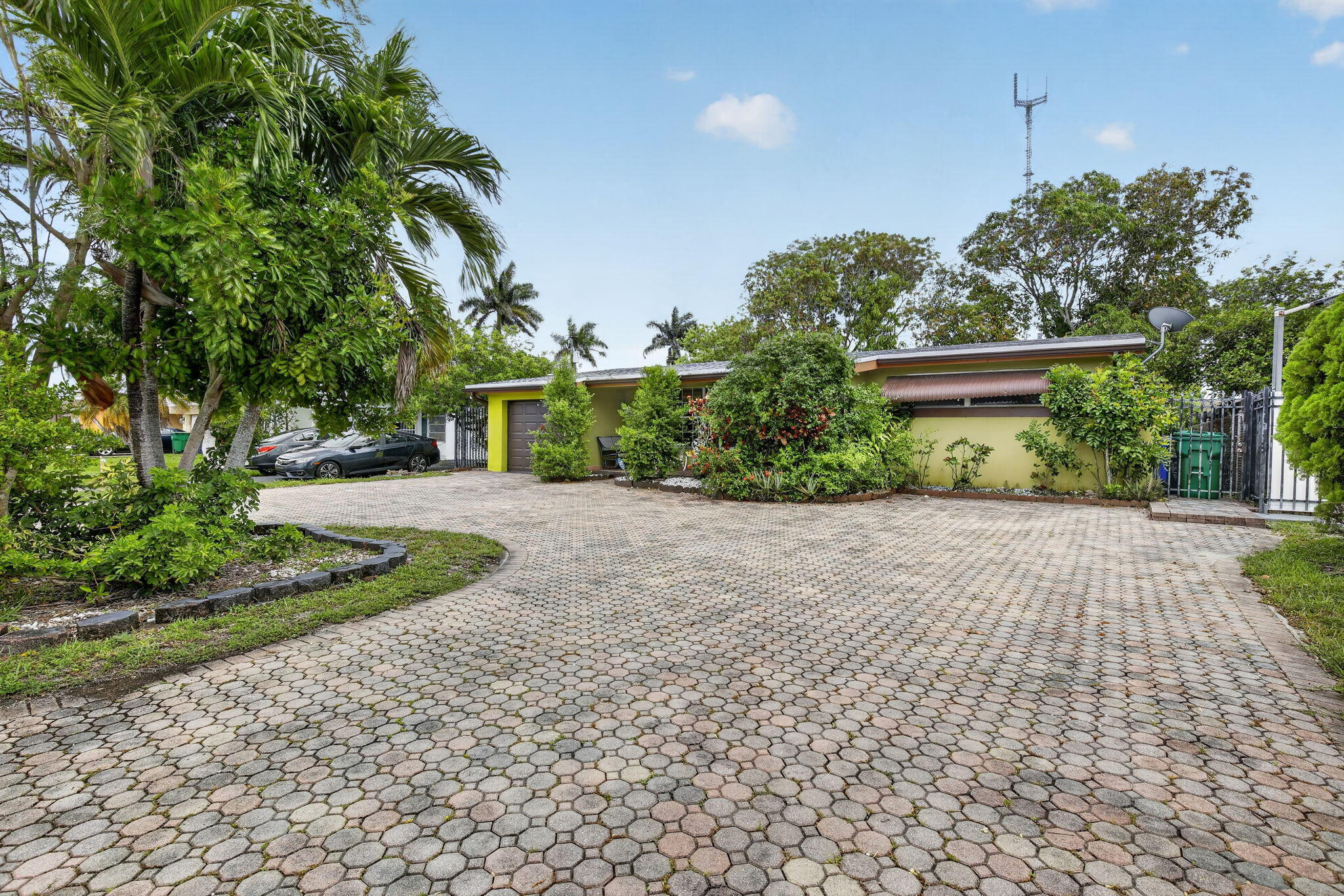 MIRAMAR ISLES SEC 5 - Residential