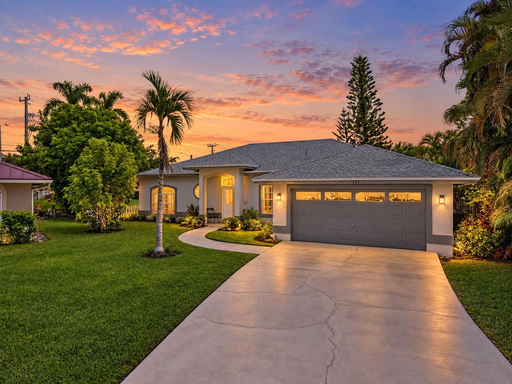 Photo of 117 Hemingway Court, Royal Palm Beach, FL 33411 (MLS # B26078728)