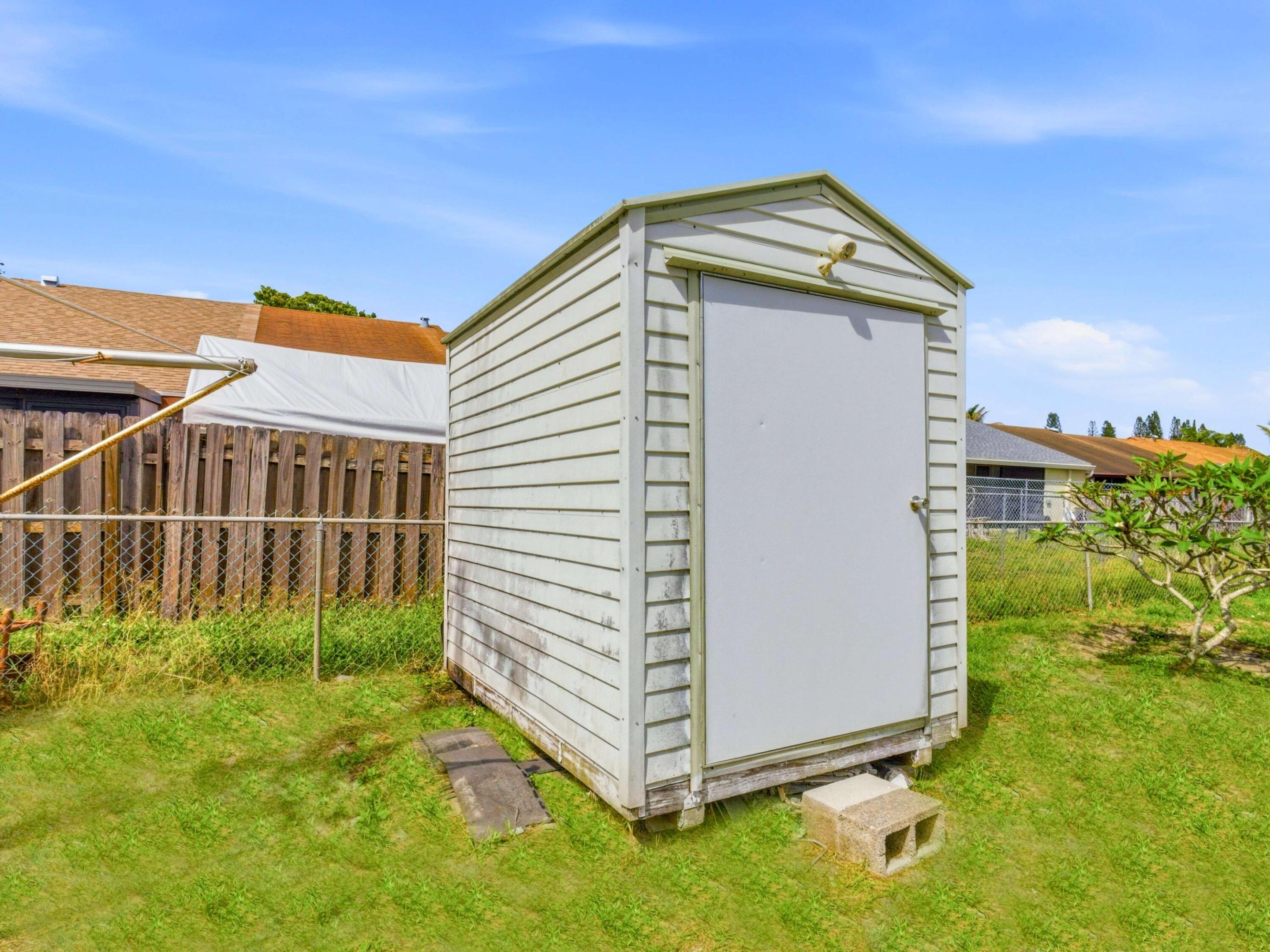 Lake Worth Hills Add 02 R - Residential