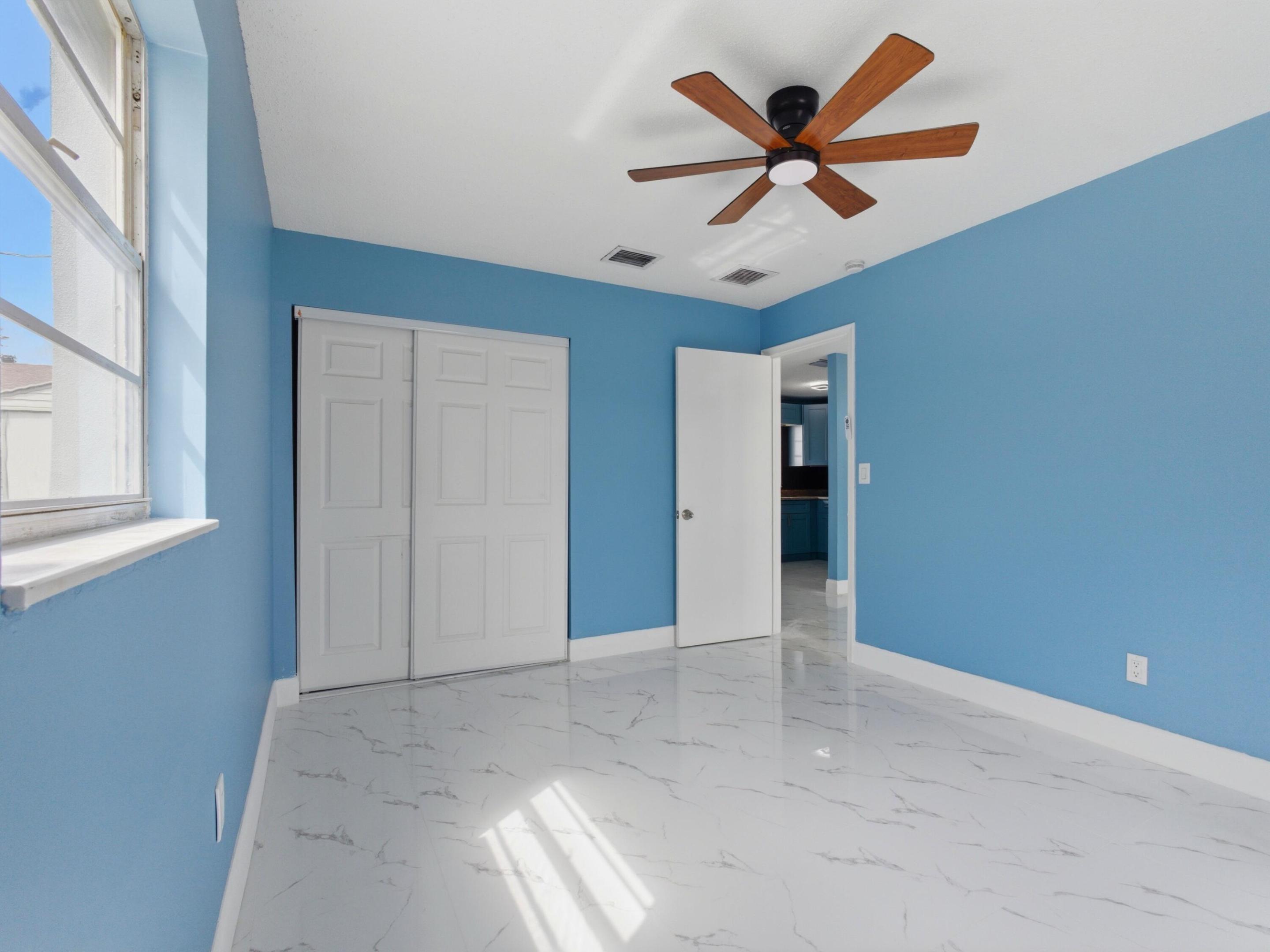 Lake Worth Hills Add 02 R - Residential