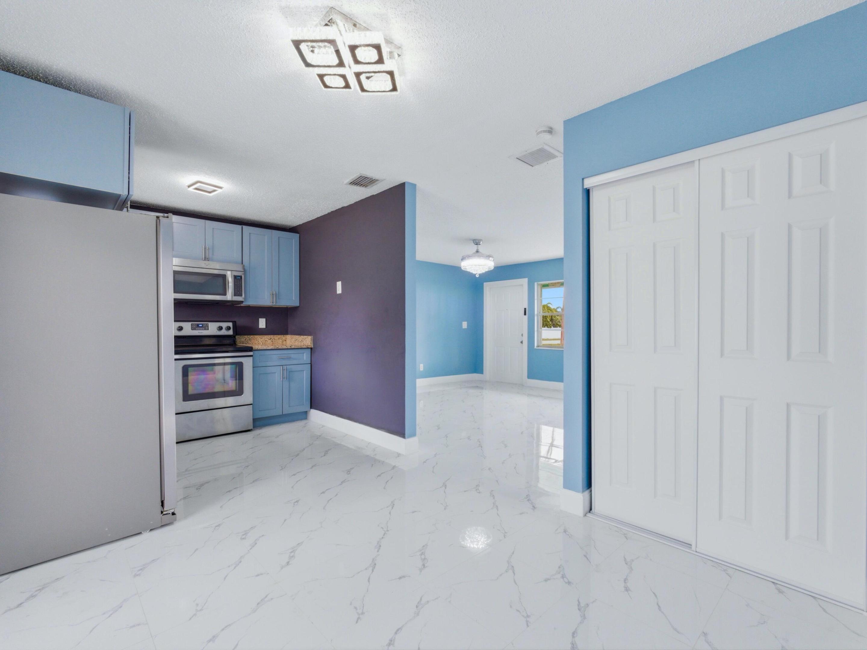 Lake Worth Hills Add 02 R - Residential