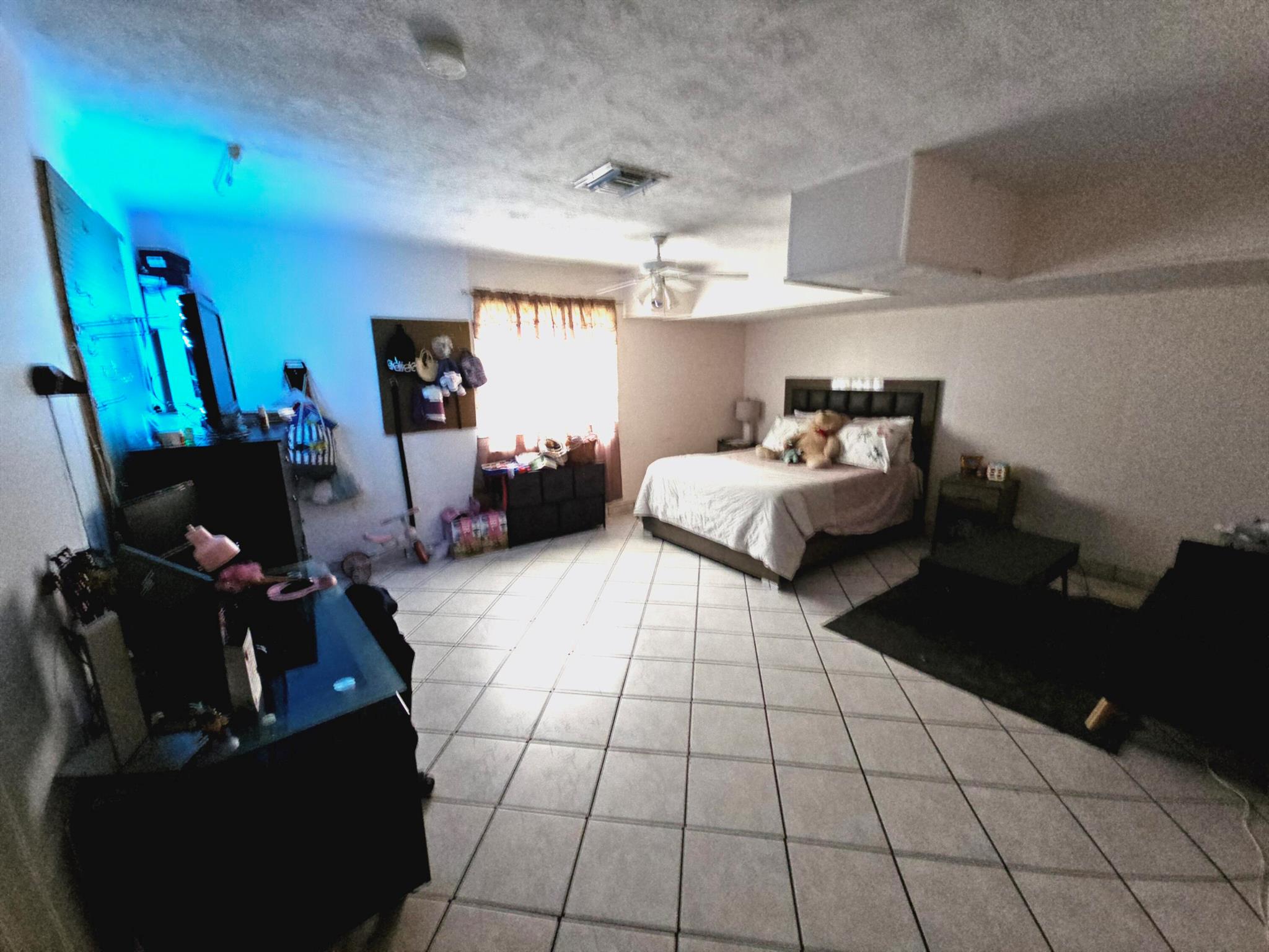 ROYAL PALM-VISTA EAST - Residential