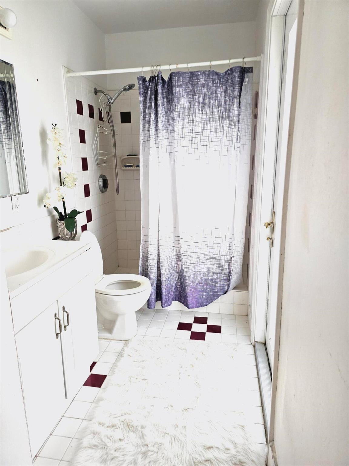 ROYAL PALM-VISTA EAST - Residential