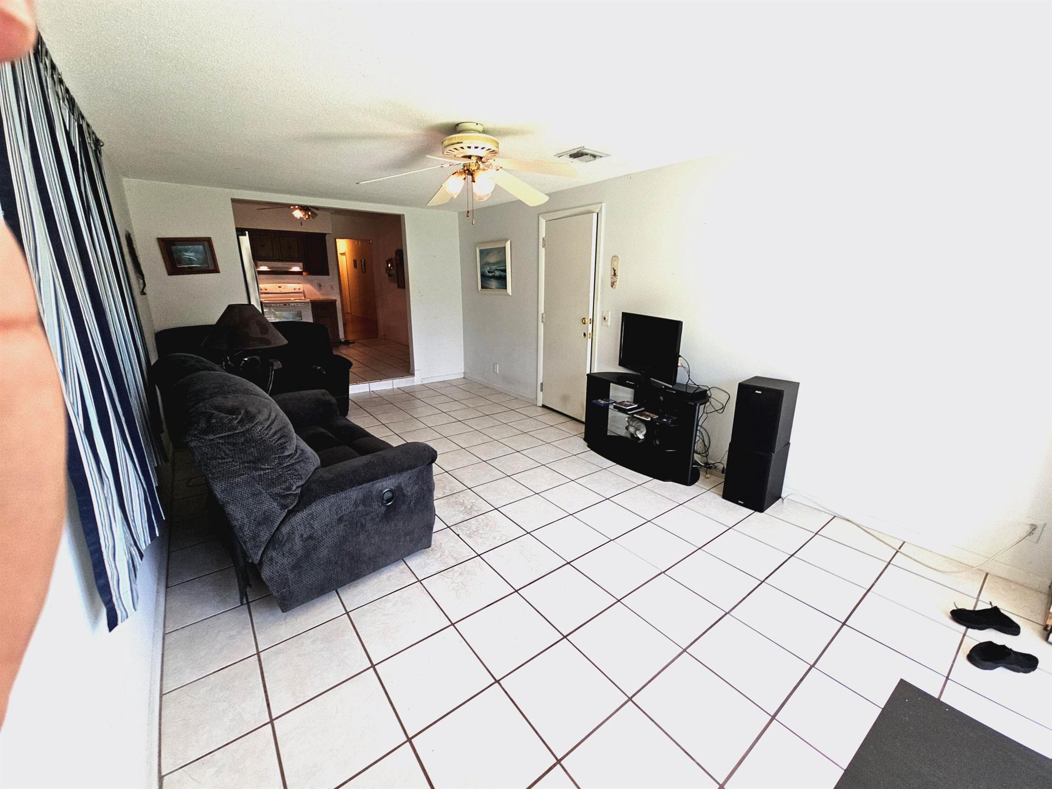 ROYAL PALM-VISTA EAST - Residential