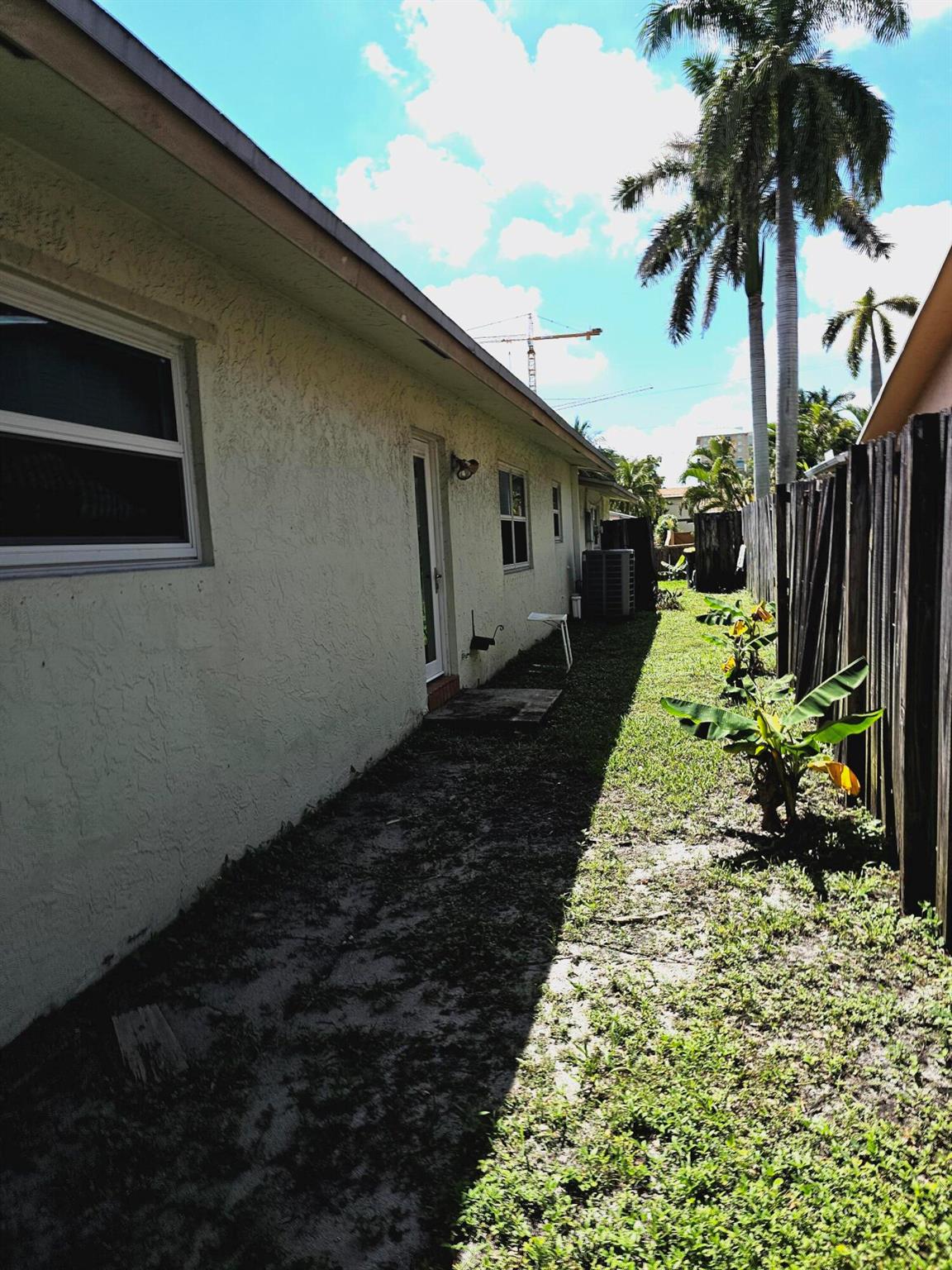 ROYAL PALM-VISTA EAST - Residential