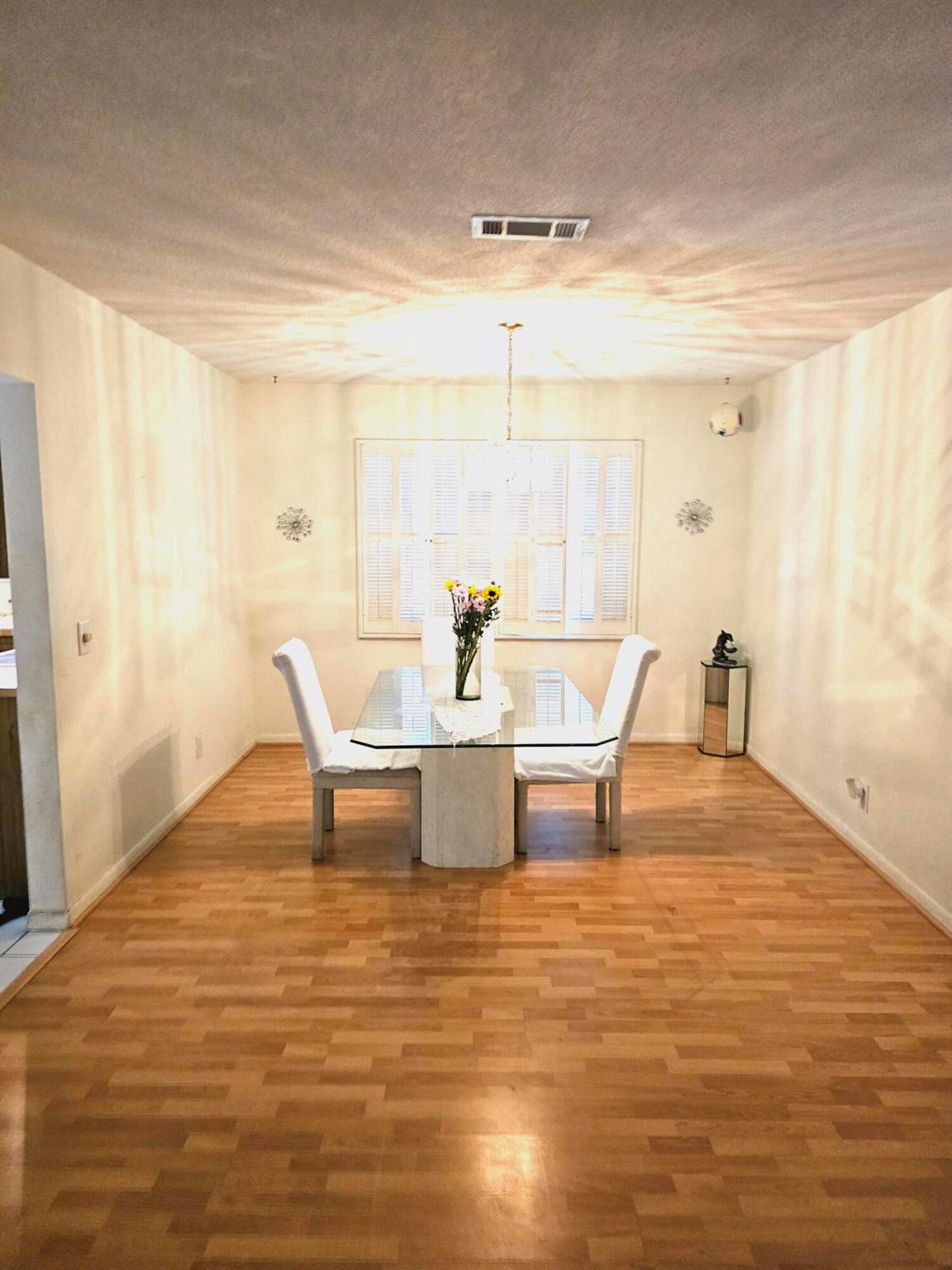 ROYAL PALM-VISTA EAST - Residential