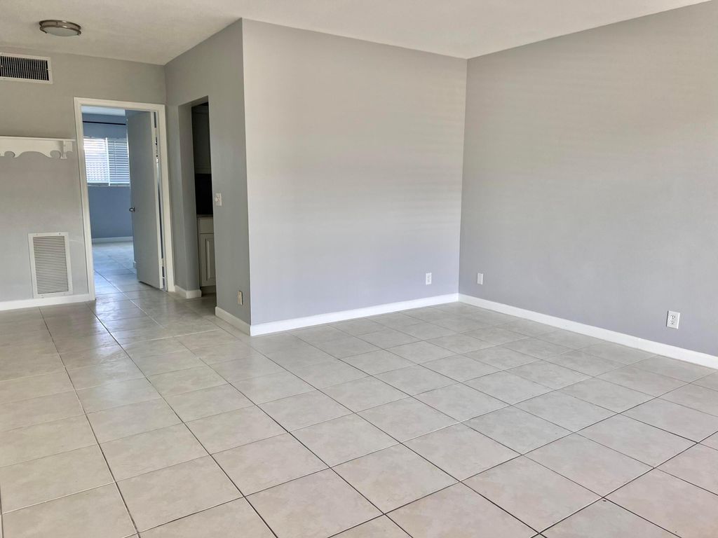 Photo of 2309 S Federal Highway #10, Boynton Beach, FL 33435 (MLS # R11058420)