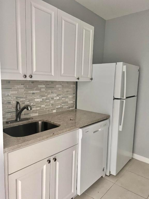 FAIRFIELD APTS CONDO - Residential Lease