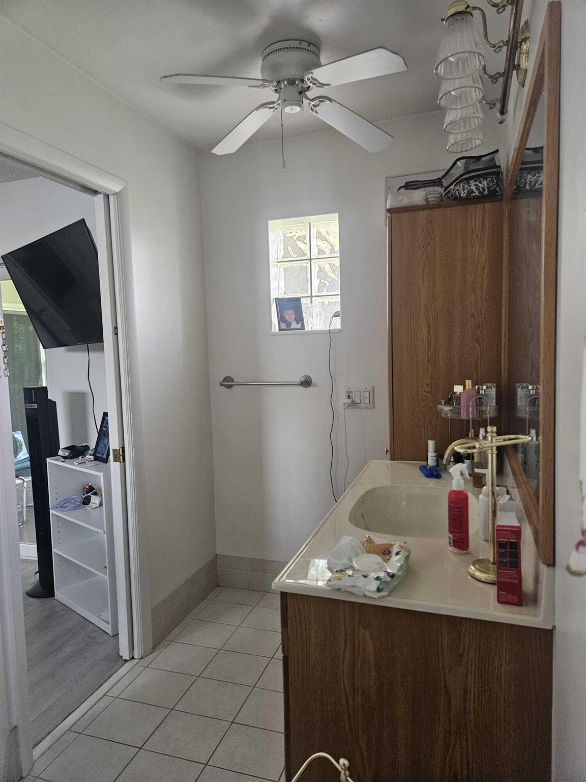 SUNRISE GOLF VILLAGE SEC - Residential