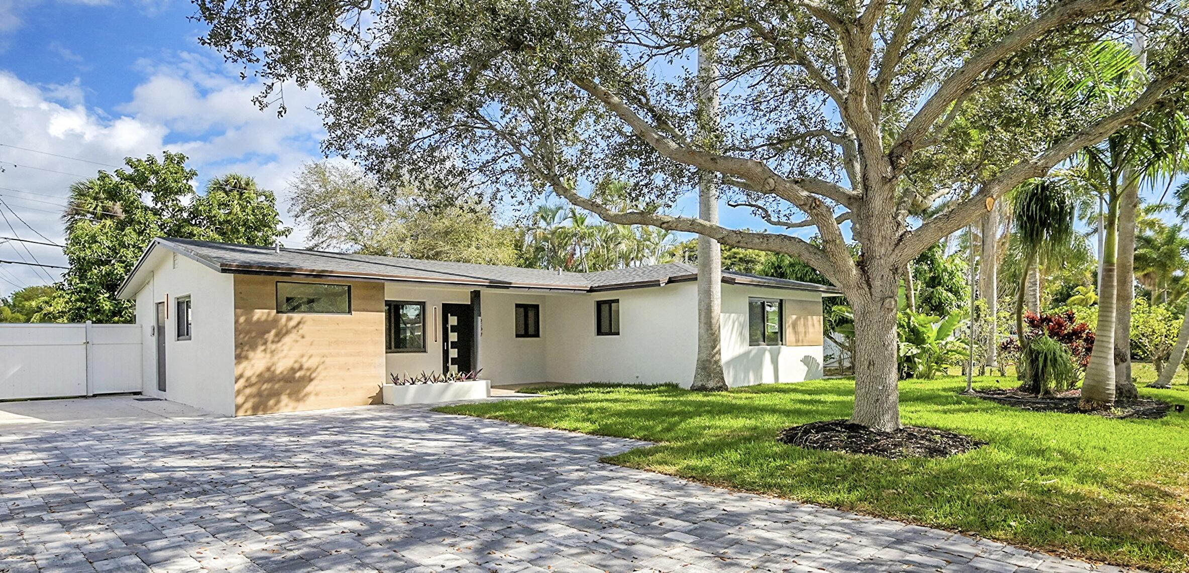 1257 NW 4th Street