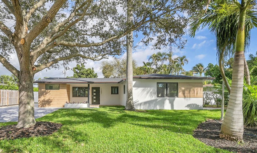 Photo of 1257 NW 4th Street, Boca Raton, FL 33486 (MLS # B26045822)
