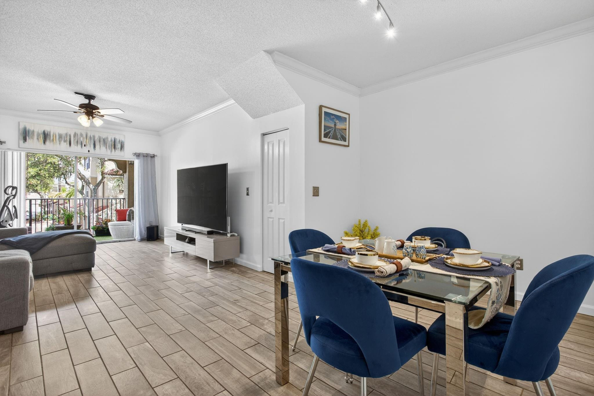 EL-AD POINCIANA - Residential