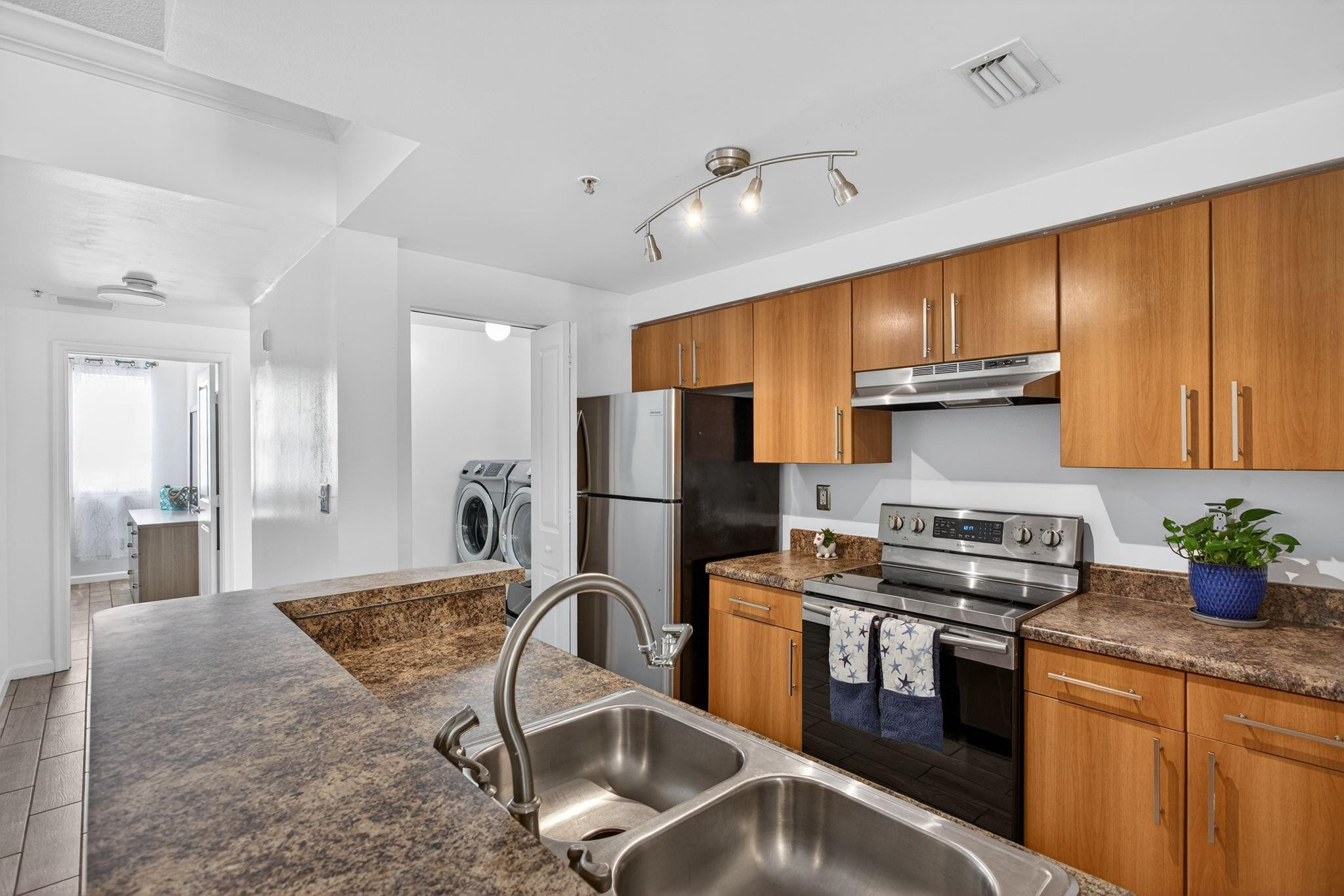 EL-AD POINCIANA - Residential