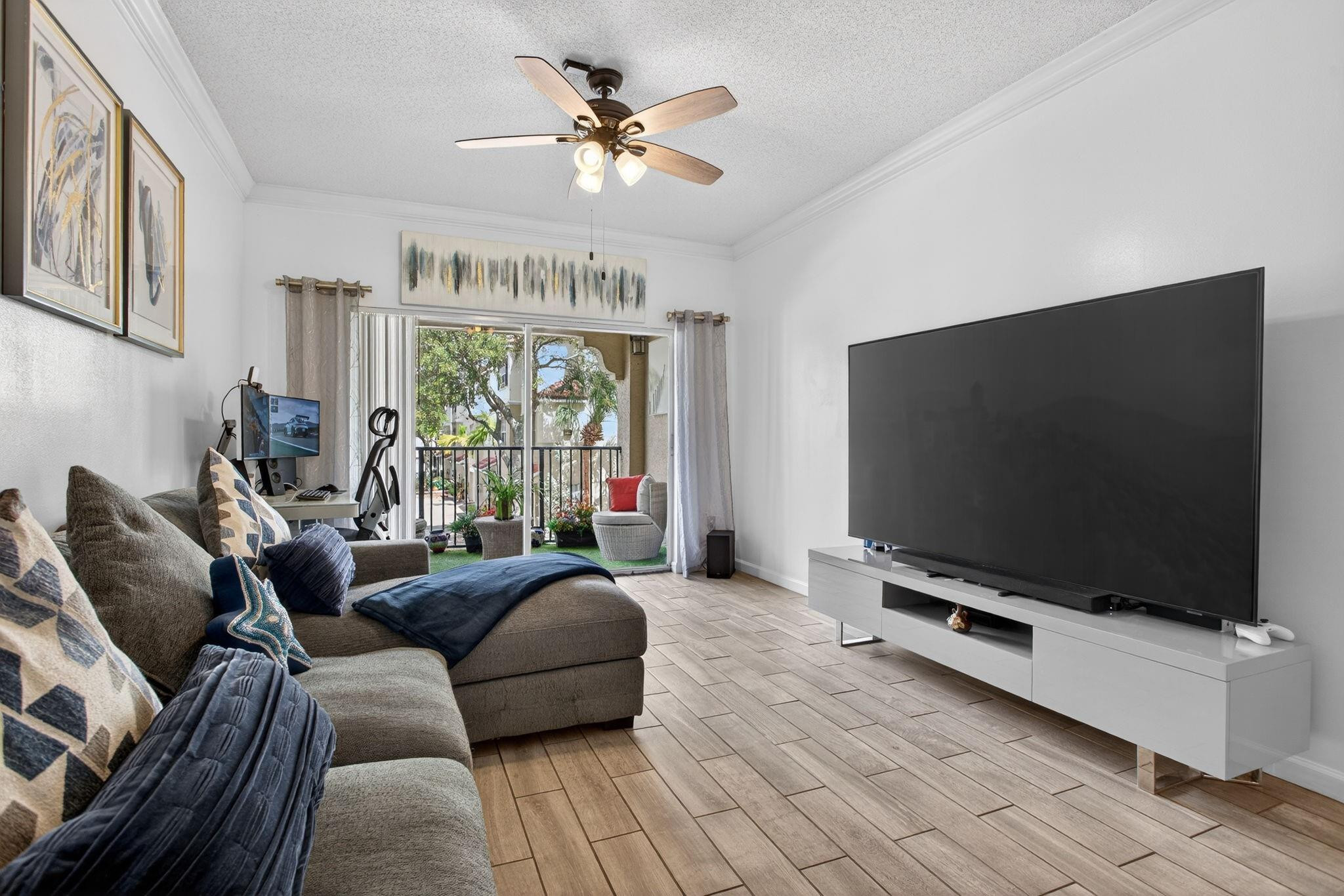 EL-AD POINCIANA - Residential