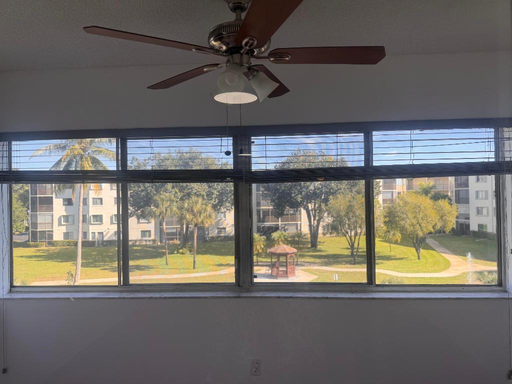 BARRINGTON AT POINCIANA CONDO - Residential Lease
