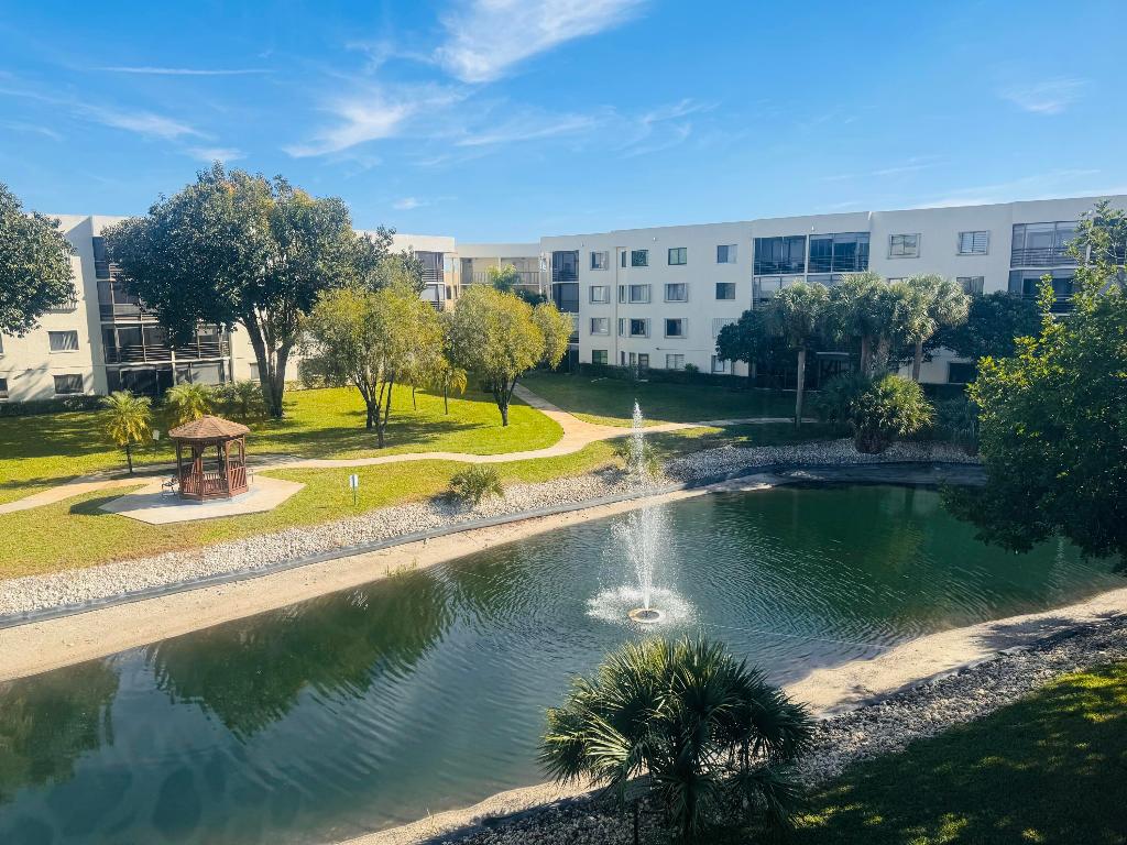 BARRINGTON AT POINCIANA CONDO - Residential Lease