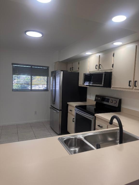 BARRINGTON AT POINCIANA CONDO - Residential Lease