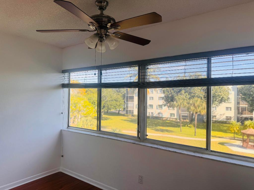 BARRINGTON AT POINCIANA CONDO - Residential Lease