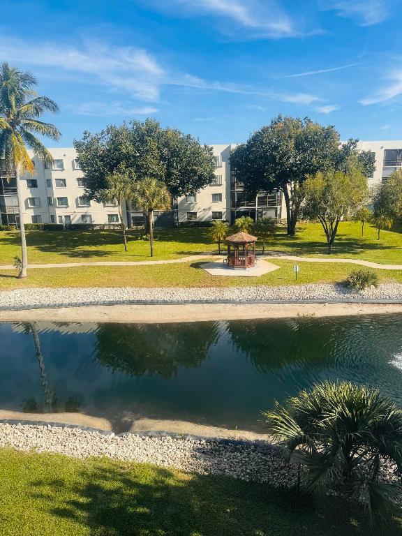 BARRINGTON AT POINCIANA CONDO - Residential Lease