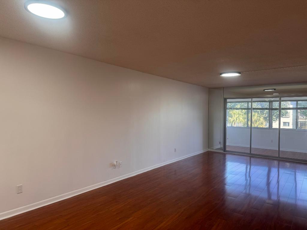 BARRINGTON AT POINCIANA CONDO - Residential Lease