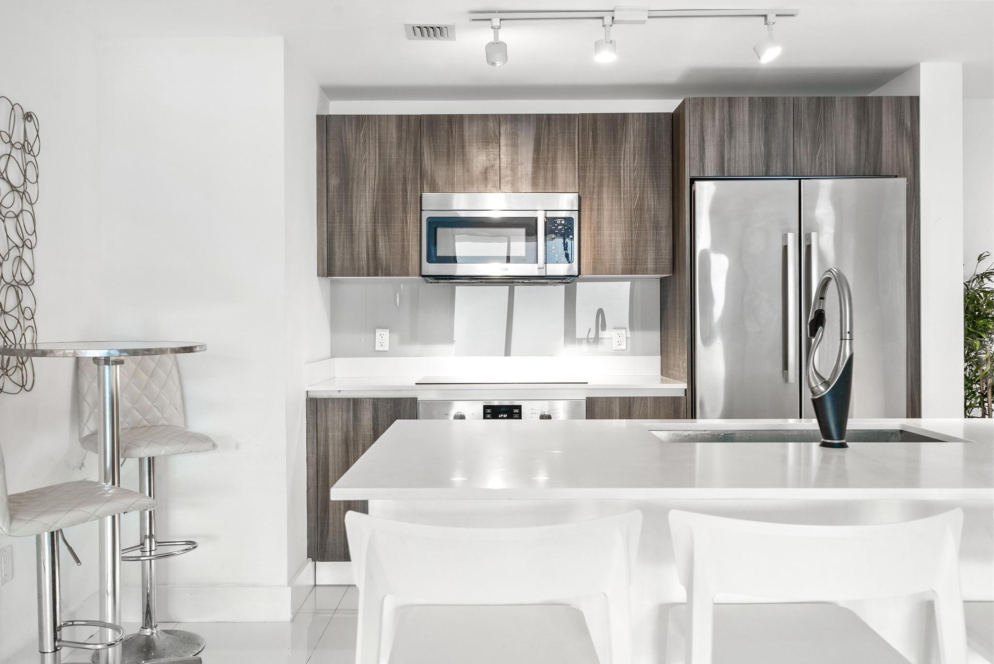 Aria on the Bay - Residential