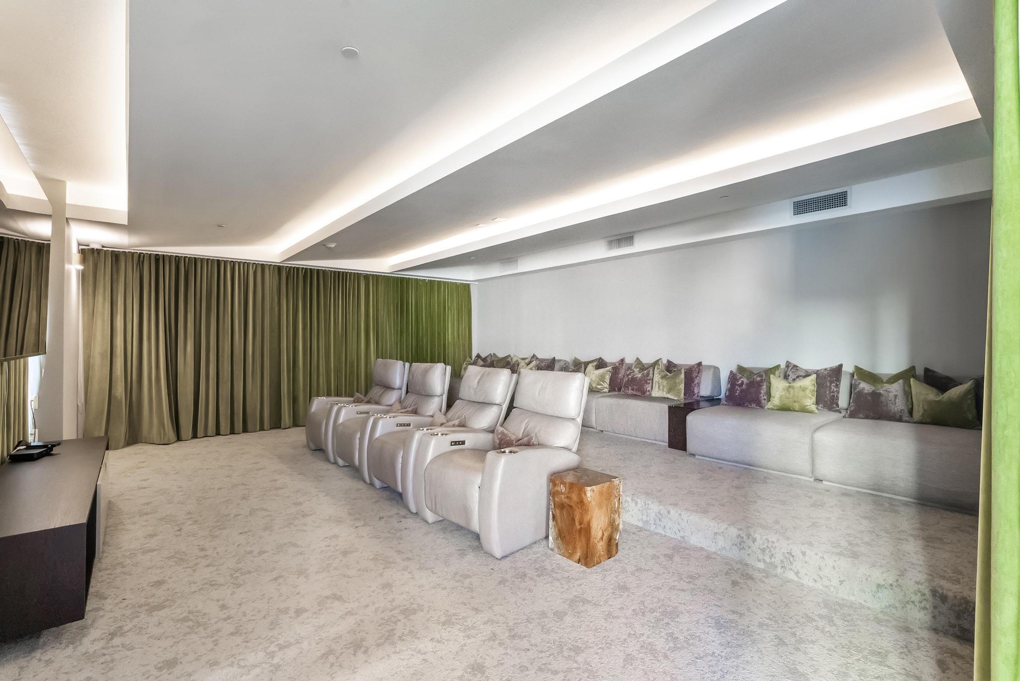 Aria on the Bay - Residential