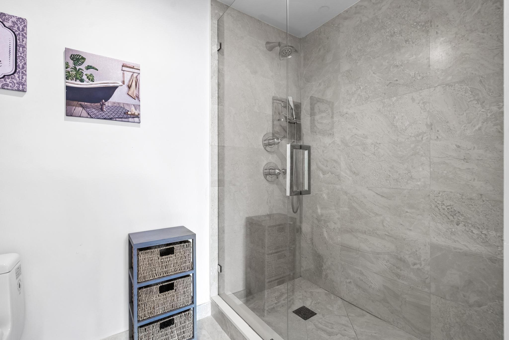 Aria on the Bay - Residential