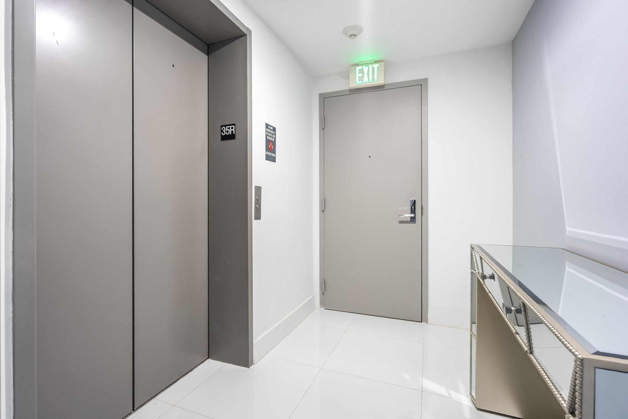 Aria on the Bay - Residential