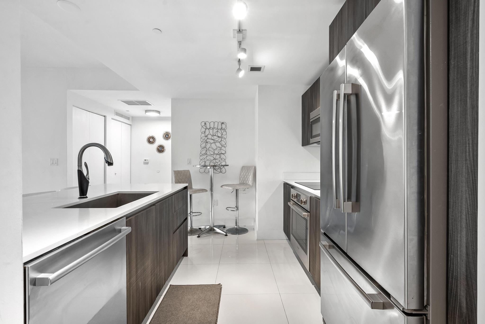 Aria on the Bay - Residential