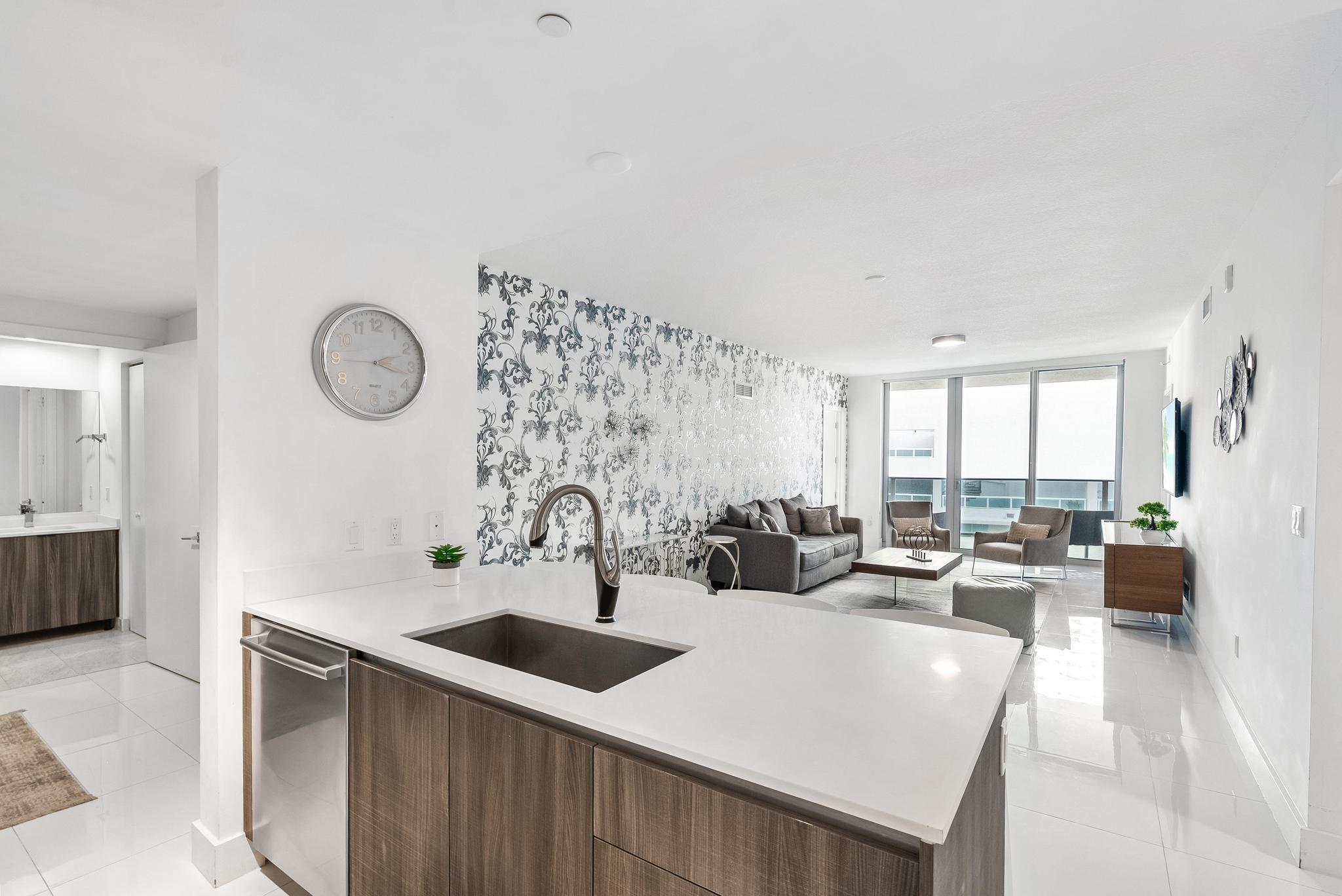 Aria on the Bay - Residential