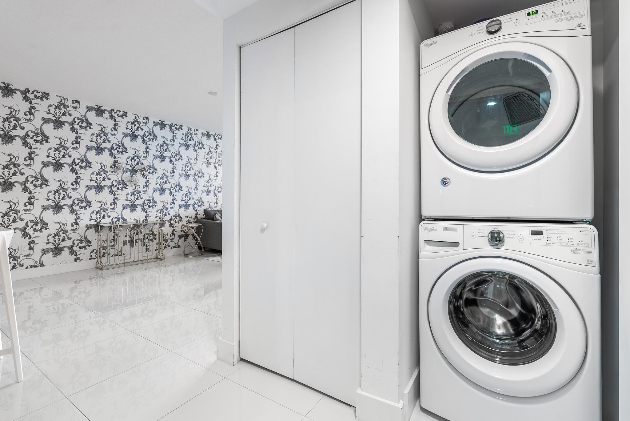 Aria on the Bay - Residential