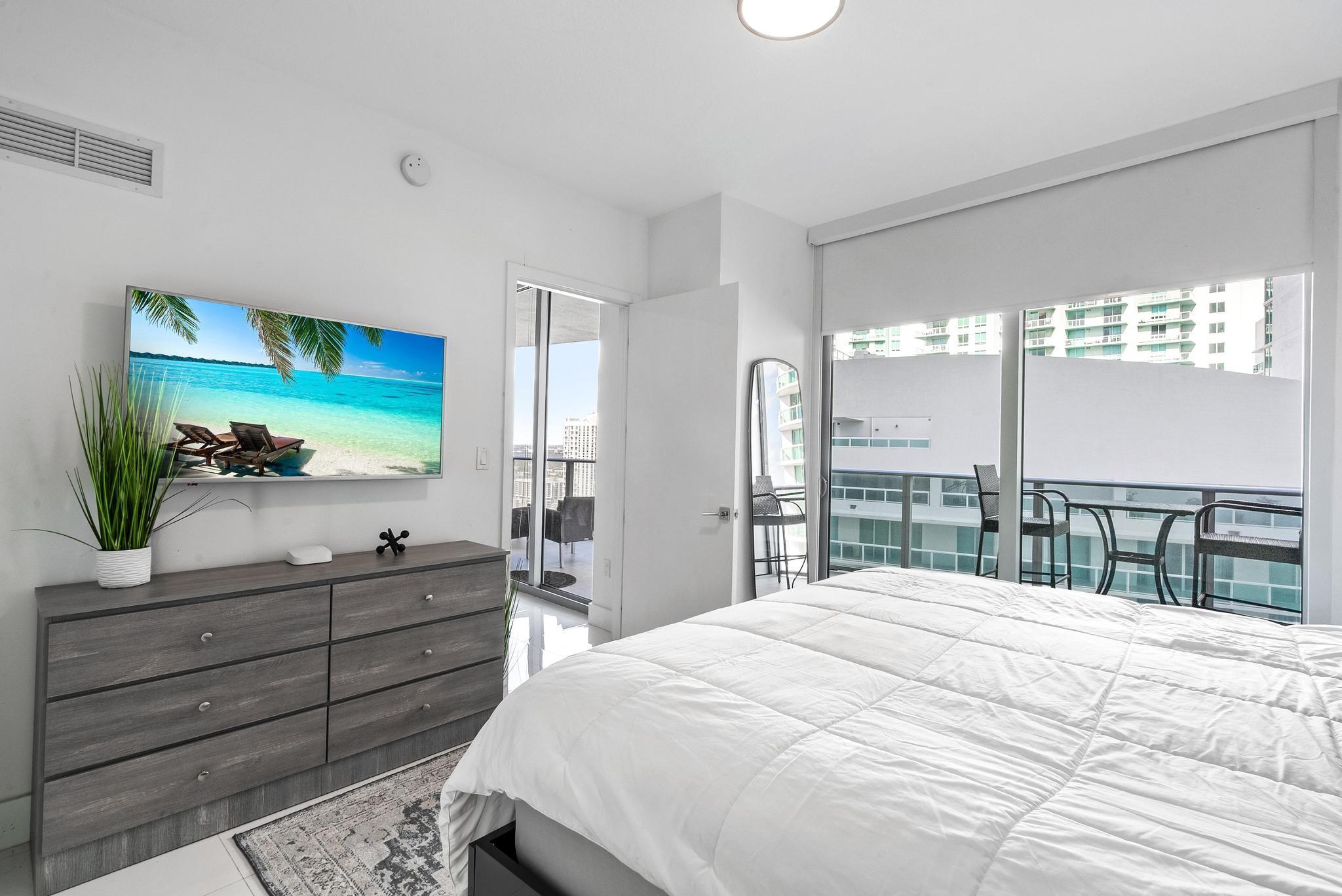 Aria on the Bay - Residential