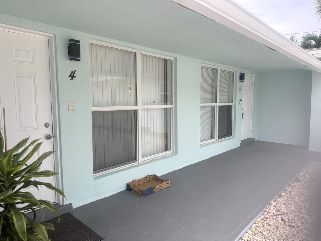 Photo of 281 NW 40th Street #3, Fort Lauderdale, FL 33309 (MLS # F10483763)