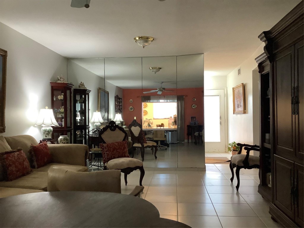 Village Royale - Residential