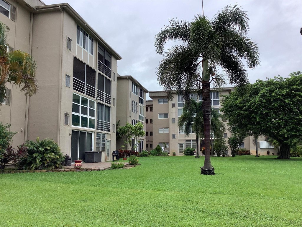 Village Royale - Residential