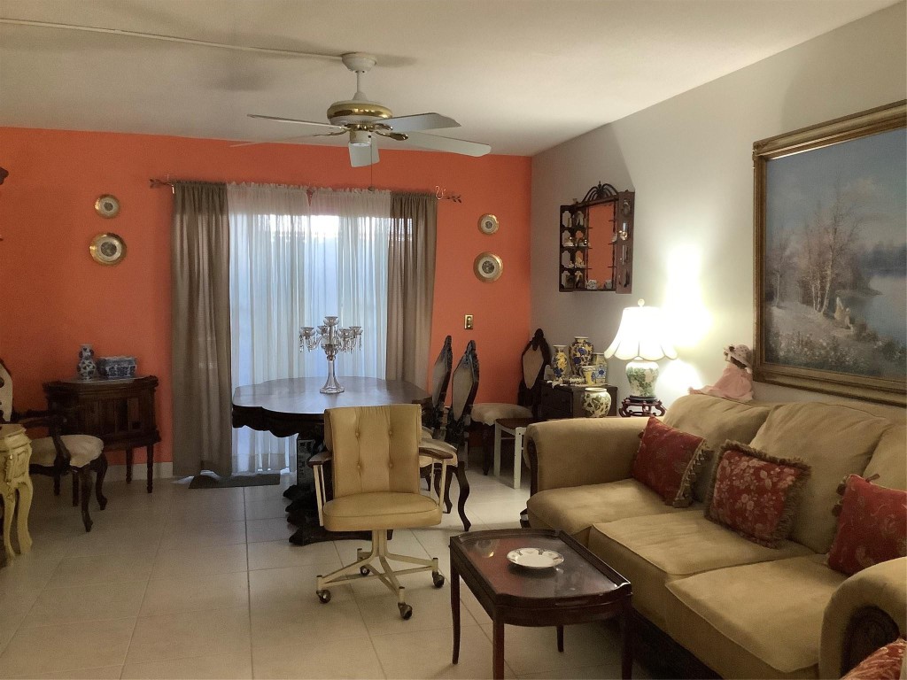 Village Royale - Residential