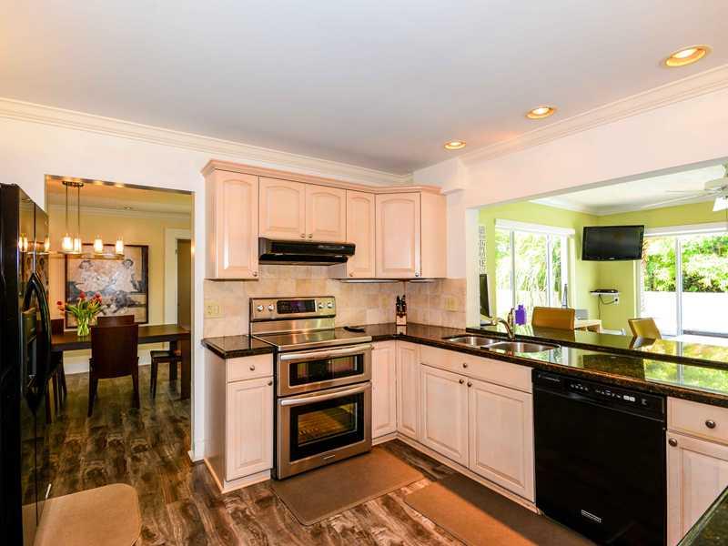 THE CLUSTERS,CORAL SPRING - Residential