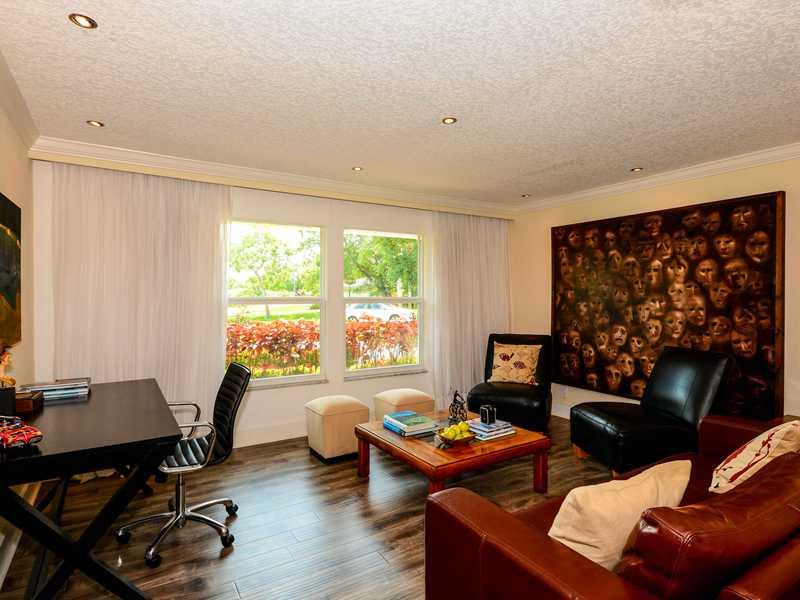 THE CLUSTERS,CORAL SPRING - Residential