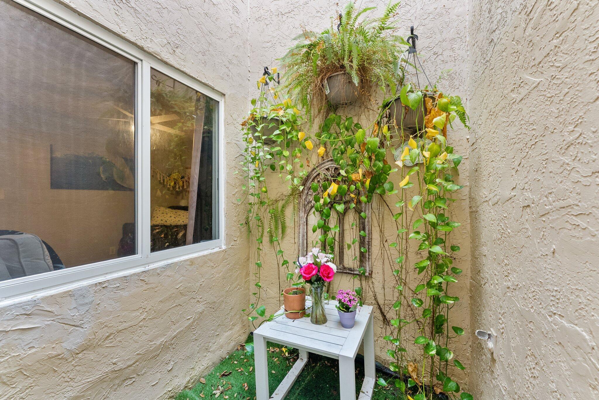 THE LAKES - Residential